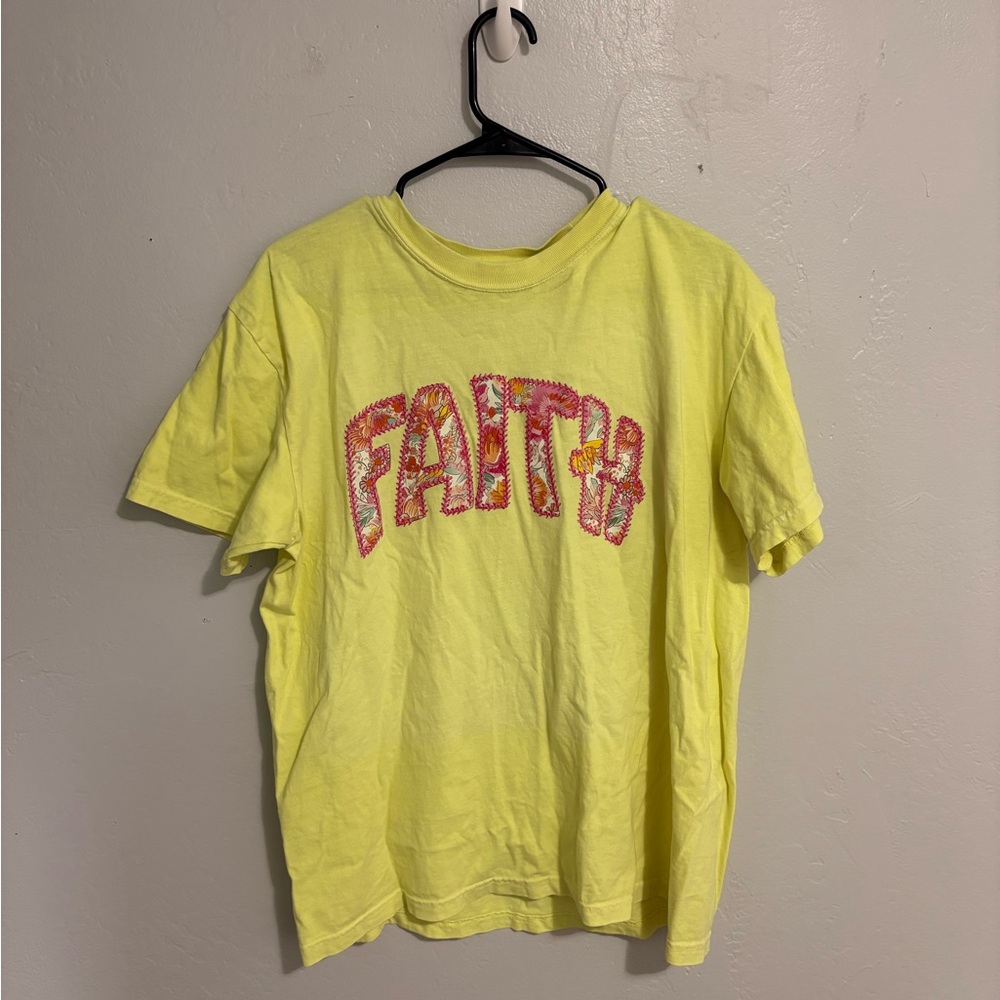 NWOT Yellow comfort colors Shirt with 'FAITH' Design